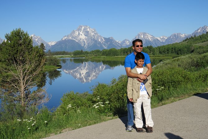 Yellowstone National Park - Full-Day Lower Loop Tour from Jackson - Yellowstone Lake and the Return Route